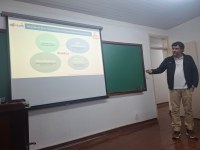 Coordenador do Comitê de Ética da UFSCar participa da disciplina de Seminários